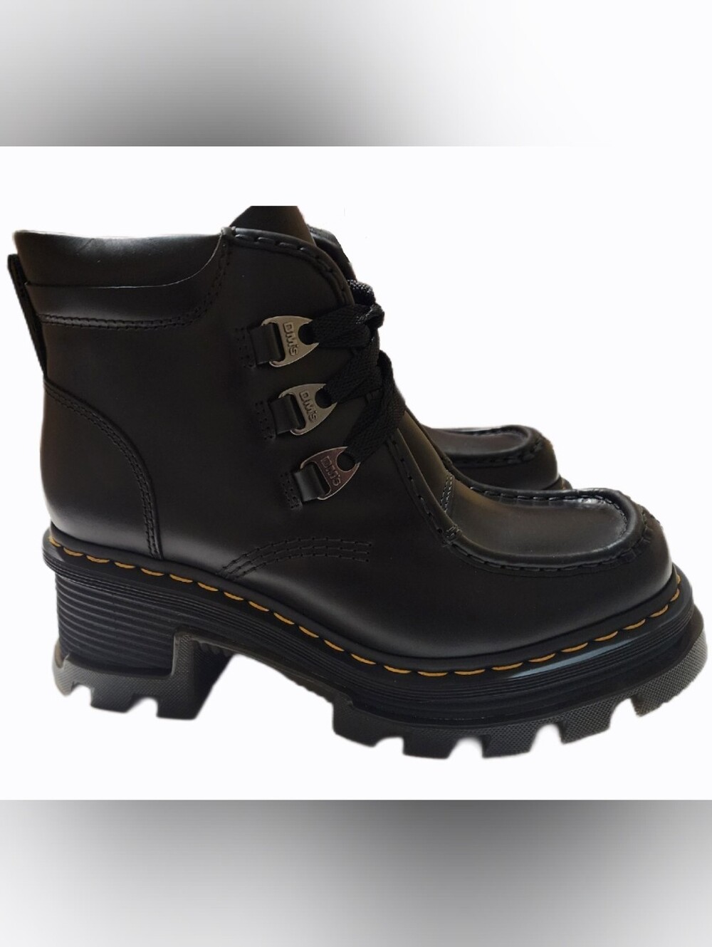 Dr. Martens Corran 3-Eye Atlas Leather Heeled Boots Size 9 - NEW - Picture 1 of 8